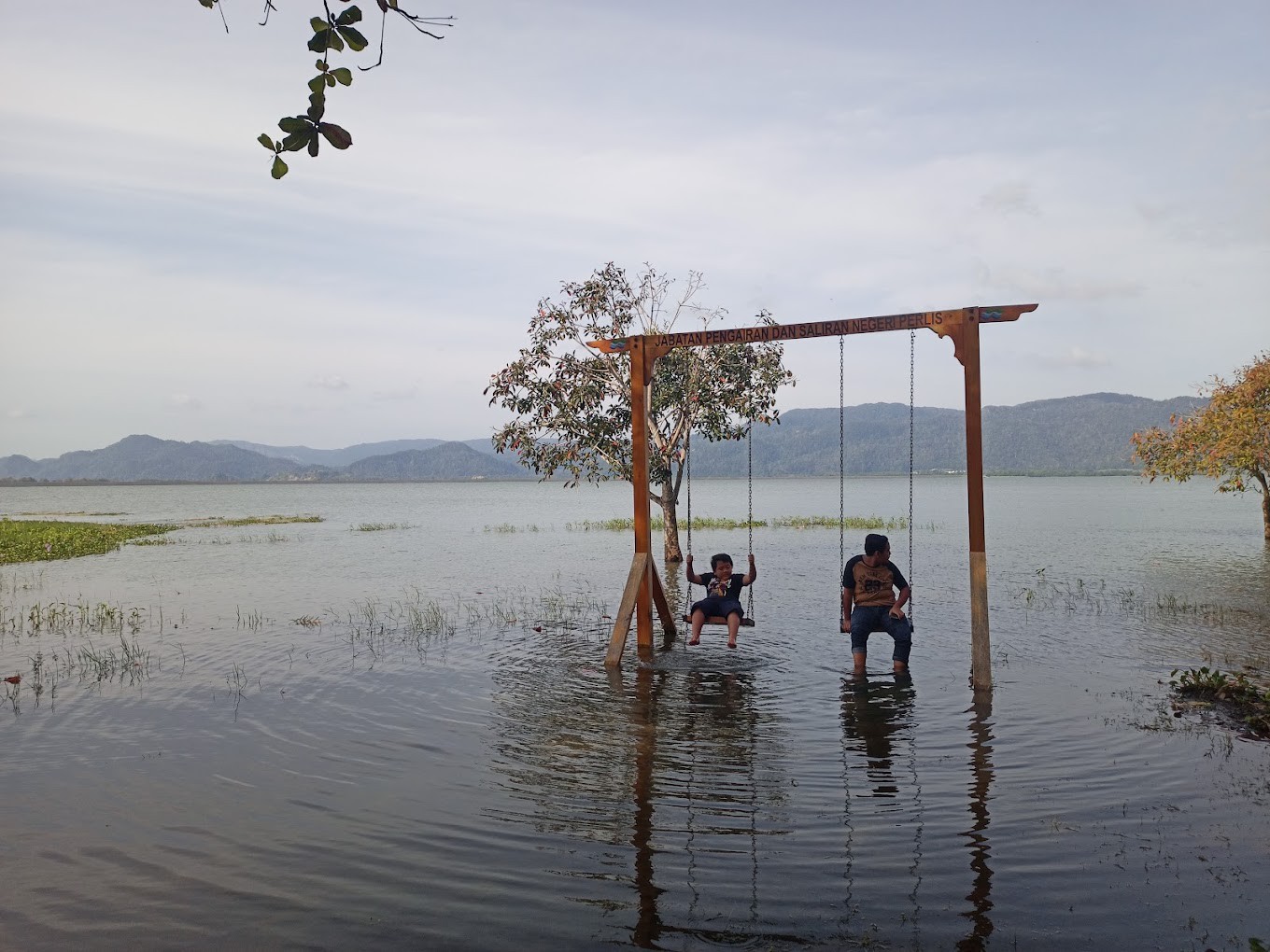 Gambar utama Tasik Timah Tasoh