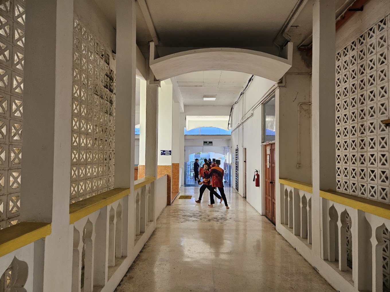 Gambar utama Masjid Negeri Arau