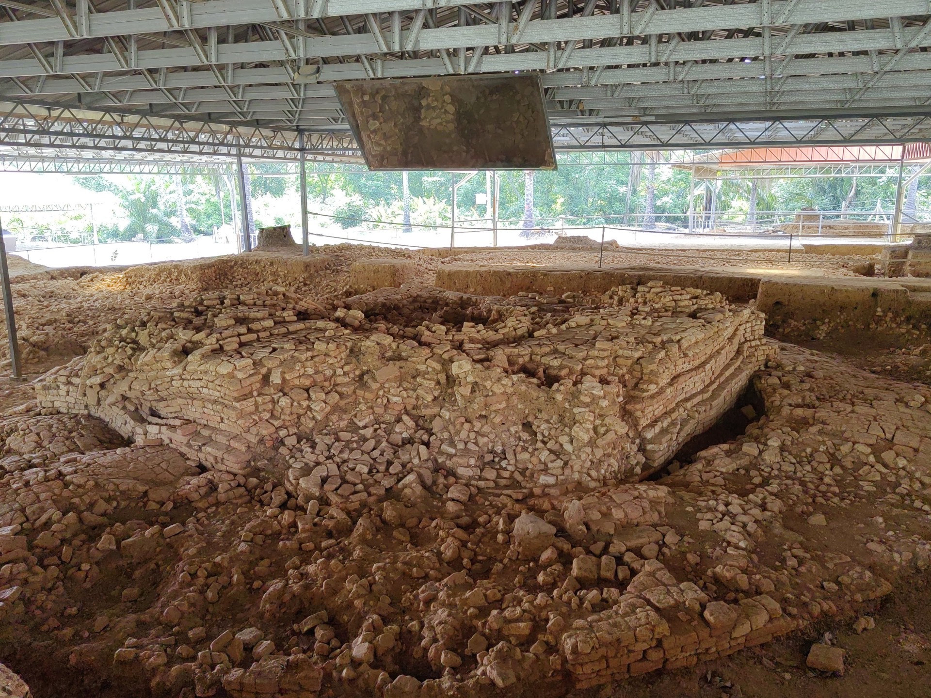 Kompleks Arkeologi Sungai Batu — Sorotan tempat