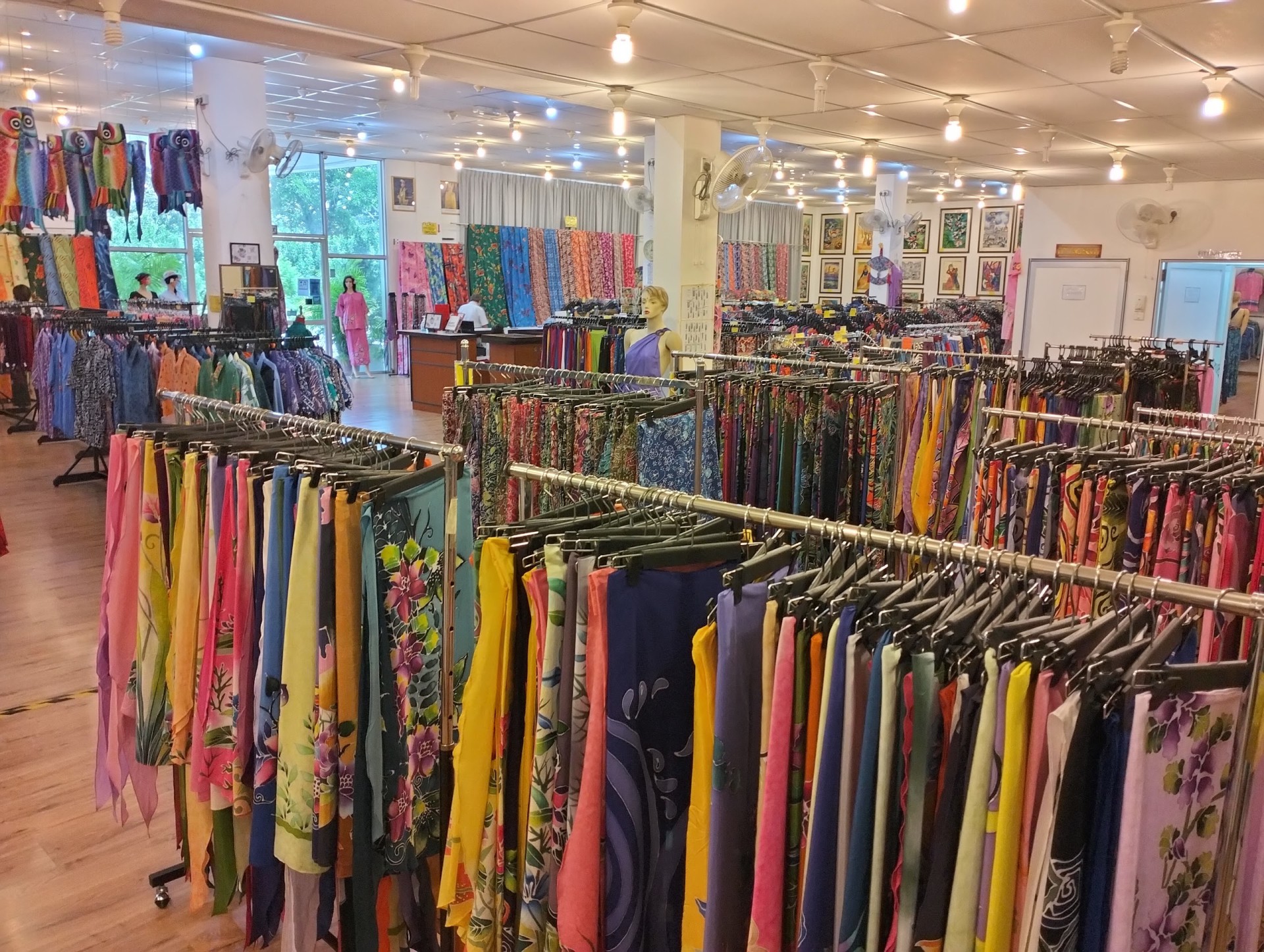 Craft Batik Teluk Bahang — Sudut tambahan 2