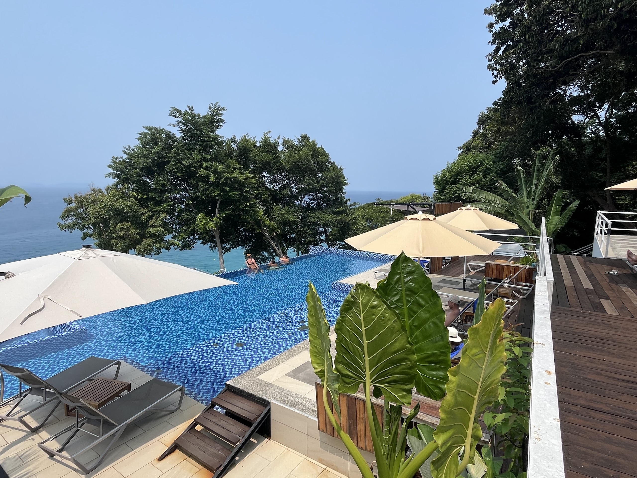 Gambar Alunan Resort