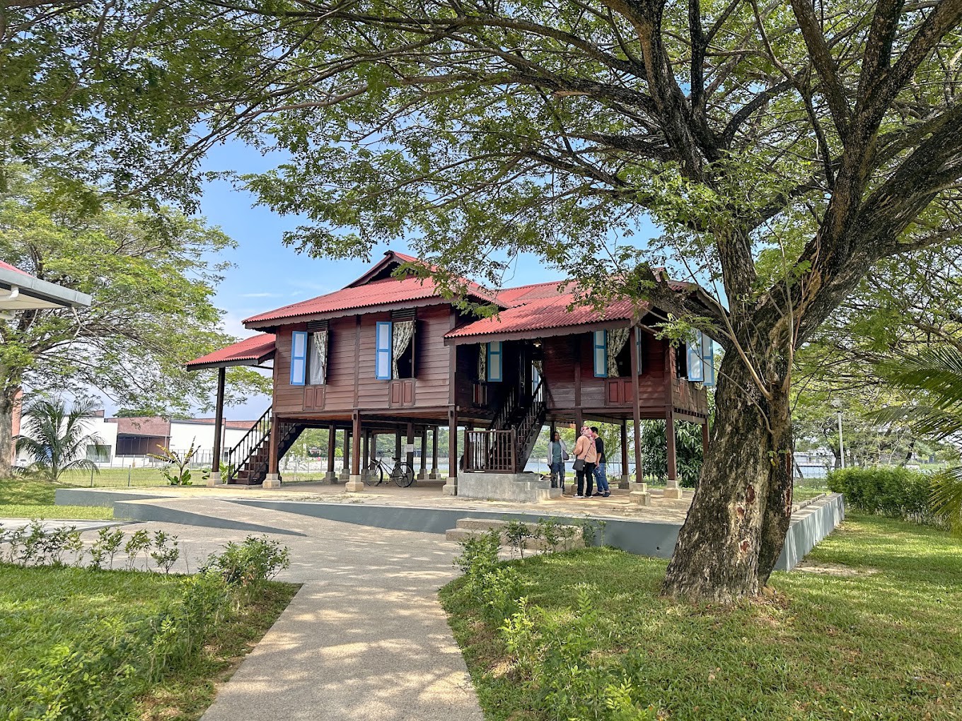Gambar utama Galeri Rumah Lat