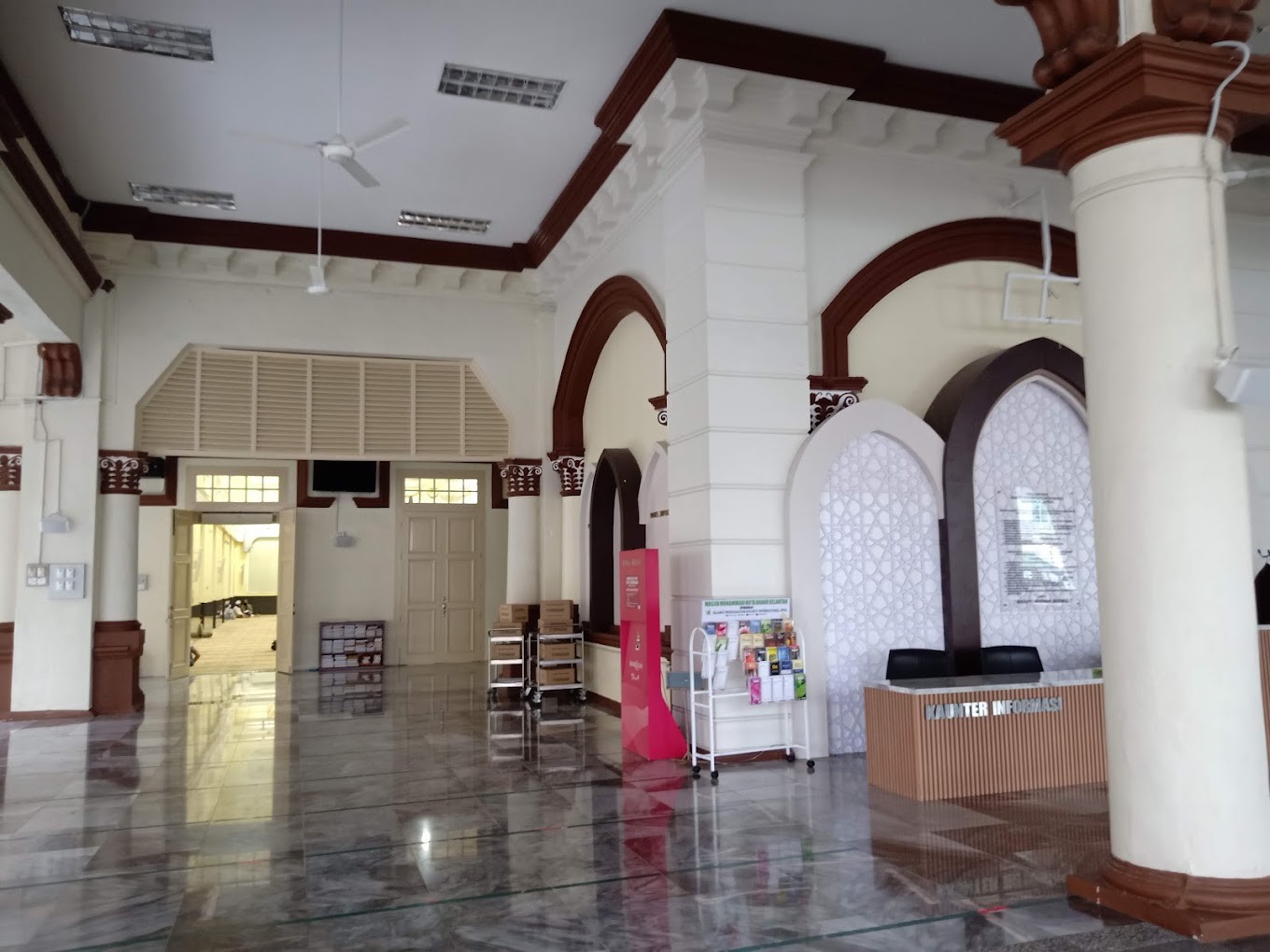 Gambar utama Masjid Muhammadi