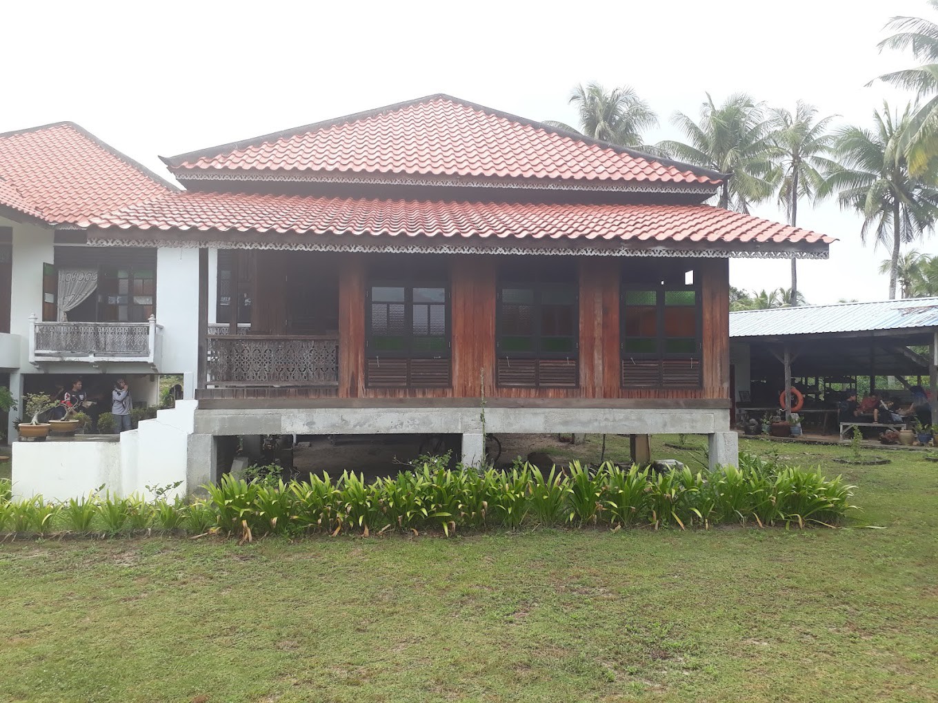 Gambar utama ANR Akademi Nik Rashiddin