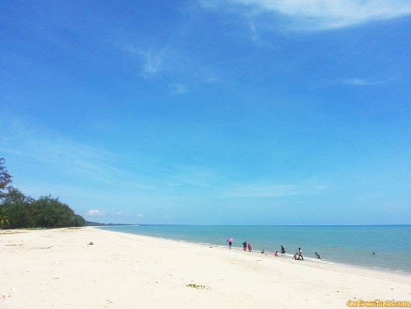 Gambar Pantai Bisikan Bayu