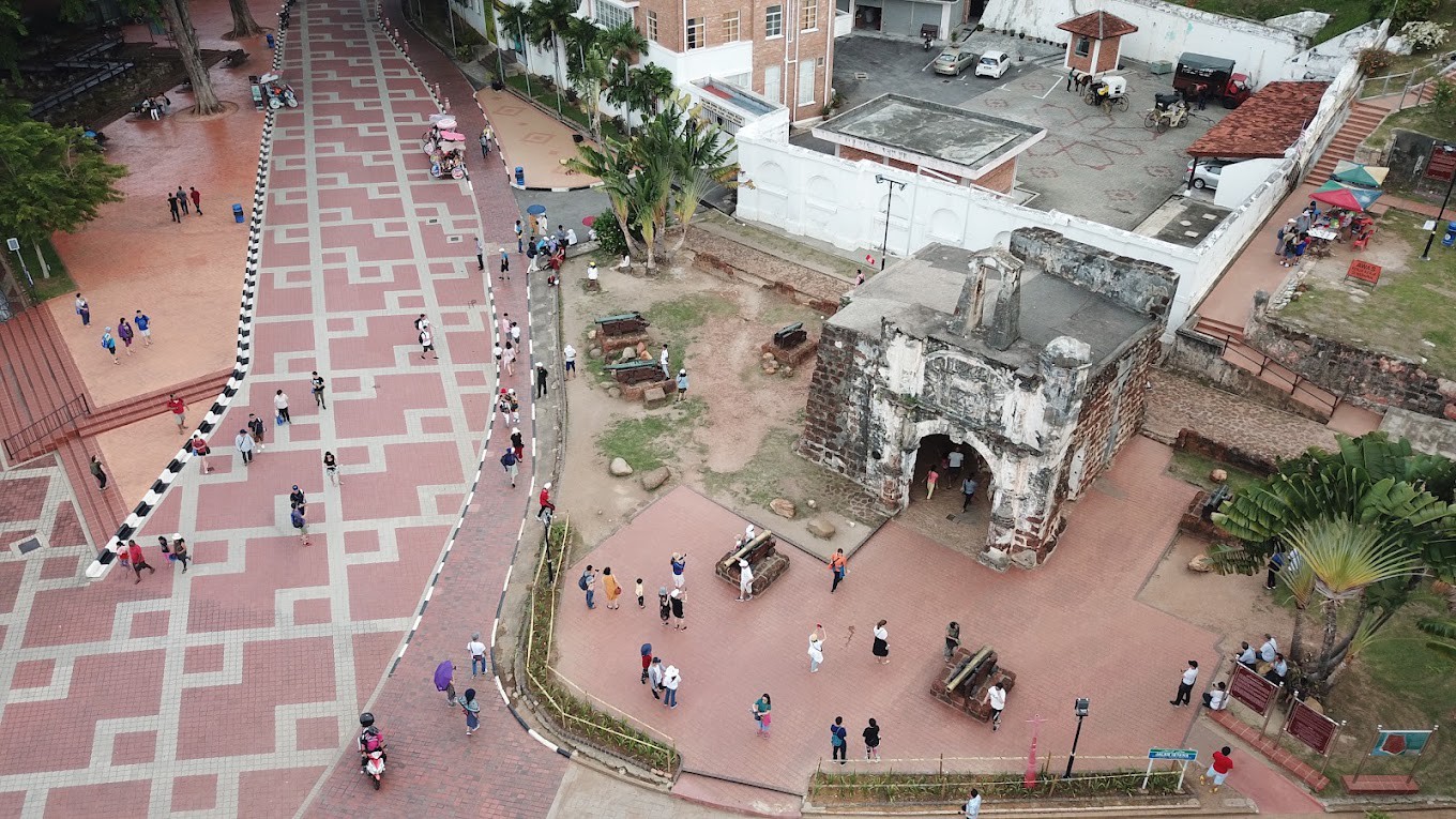 Gambar utama A Famosa (Porta de Santiago)