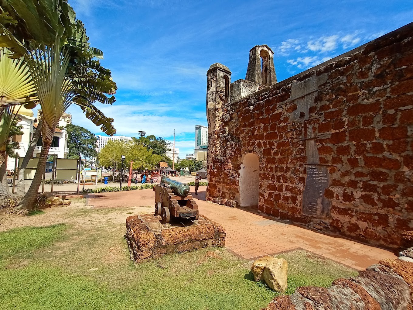 Gambar utama A Famosa (Porta de Santiago)