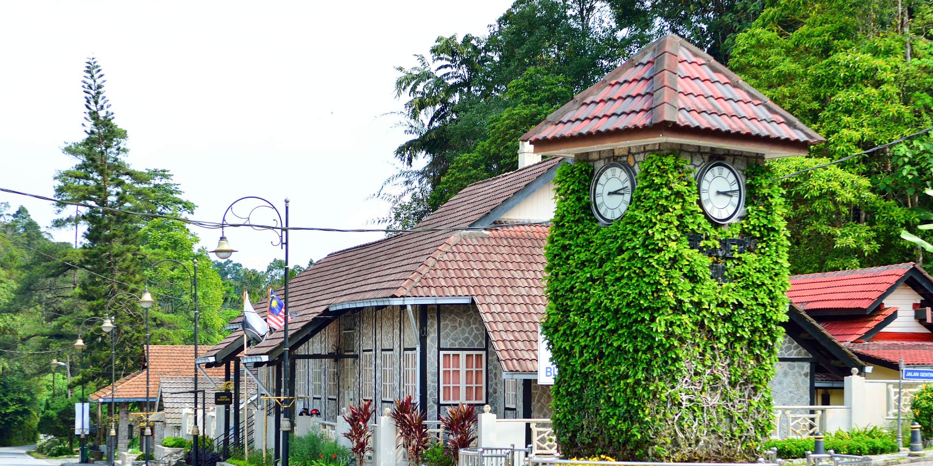Gambar Menara Jam Bukit Fraser