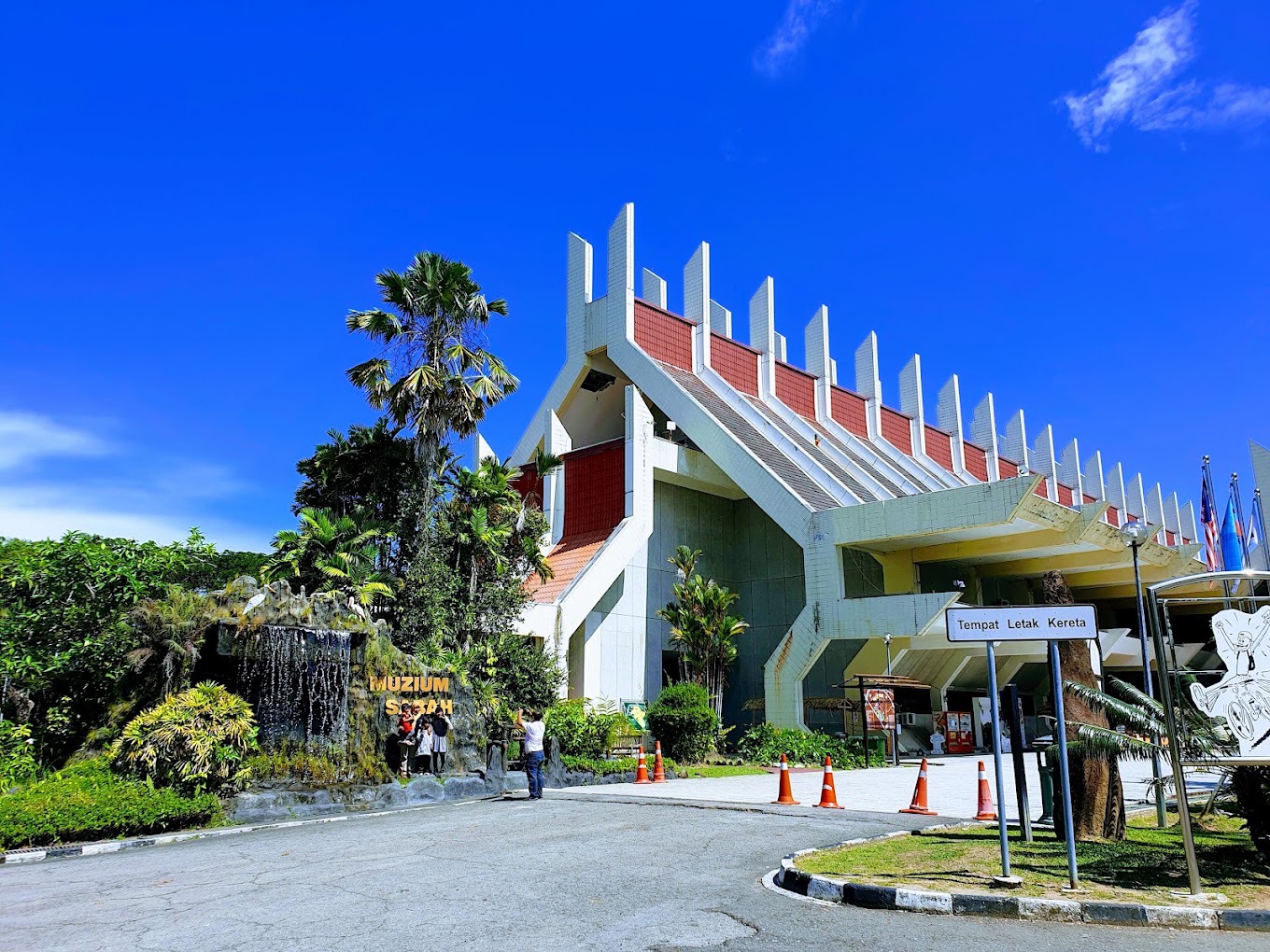 Gambar Muzium Negeri Sabah