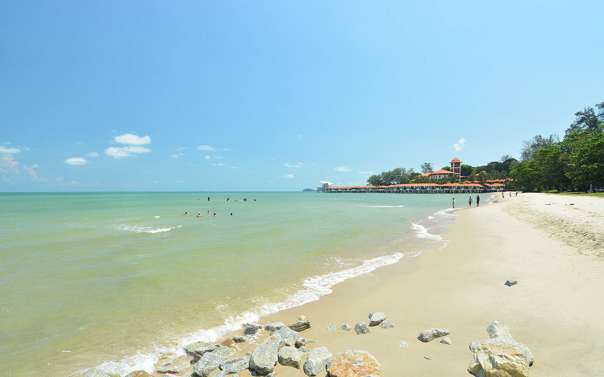 Gambar Pantai Saujana