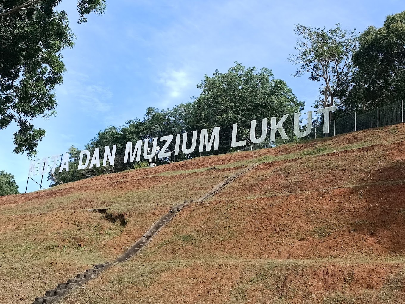 Gambar Kota dan Muzium Lukut
