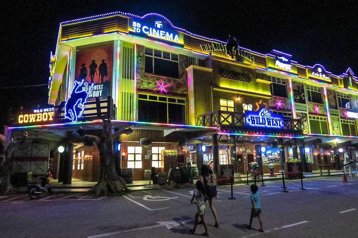 Gambar Wild West Cowboy Indoor Theme Park