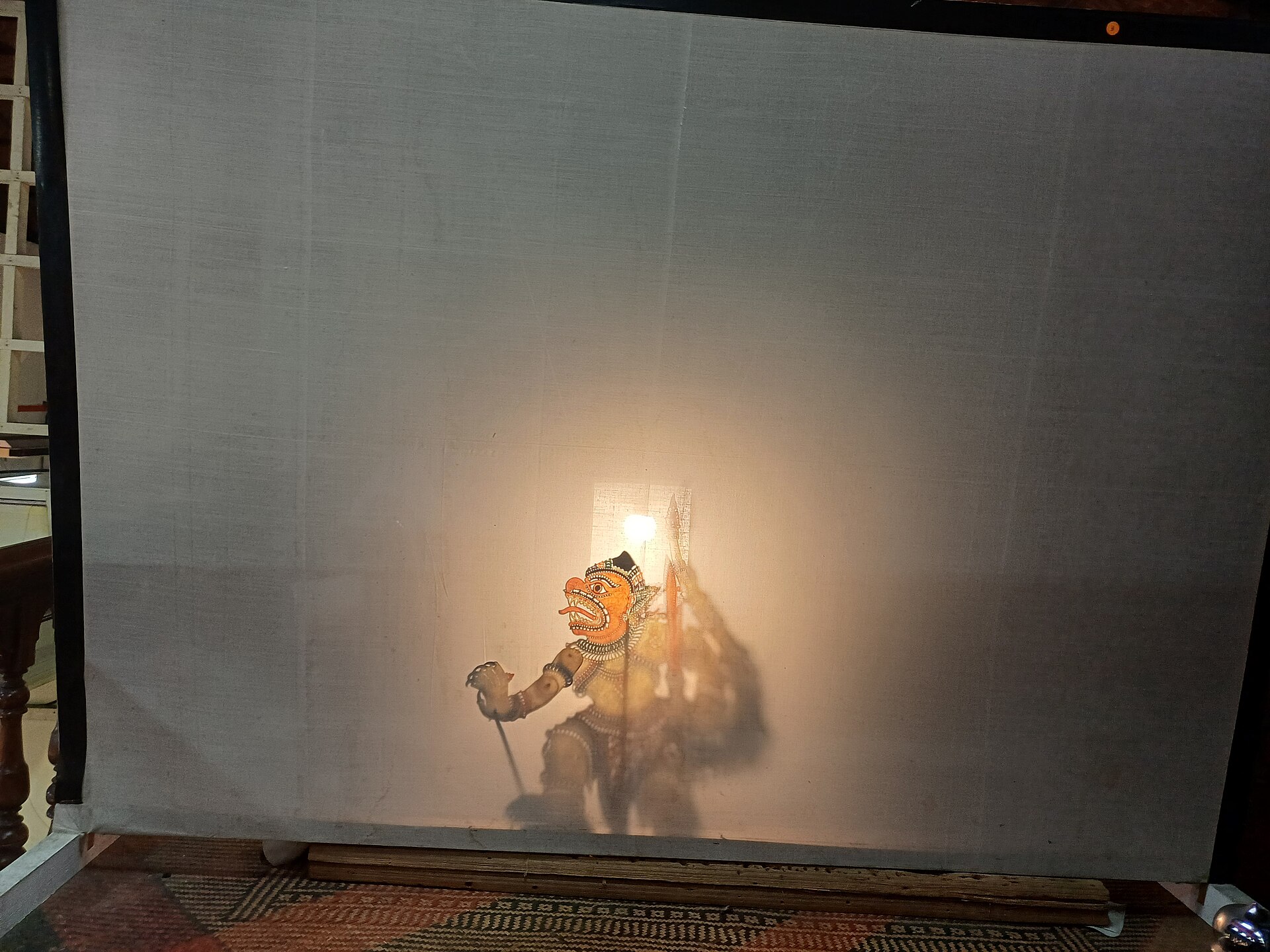 Koleksi wayang kulit di Muzium Kelantan; ilustrasi warisan seni negeri