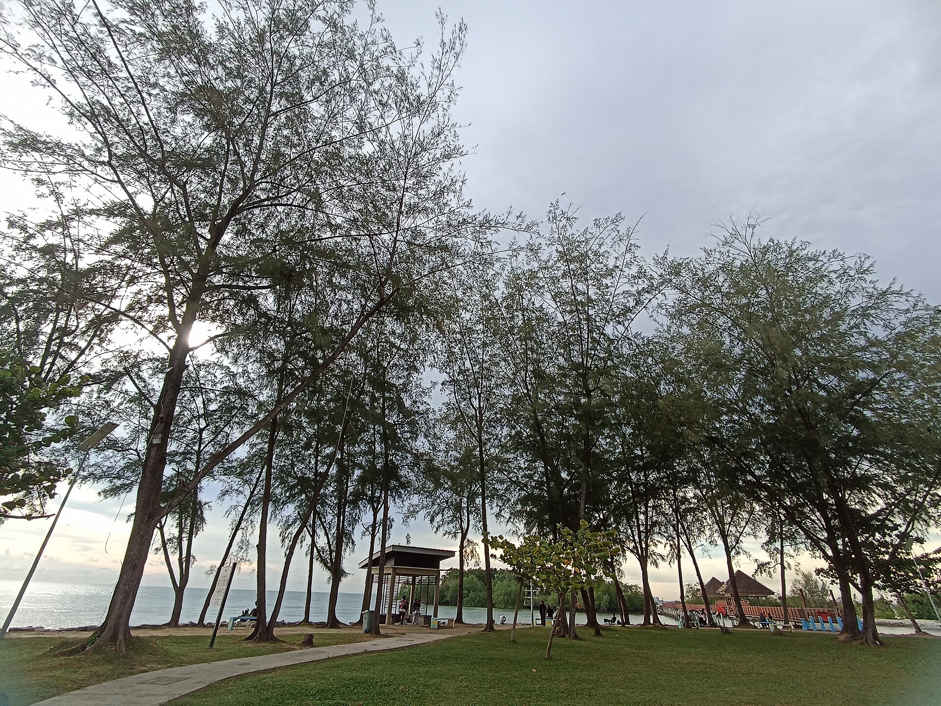 Suasana pesisir Port Dickson